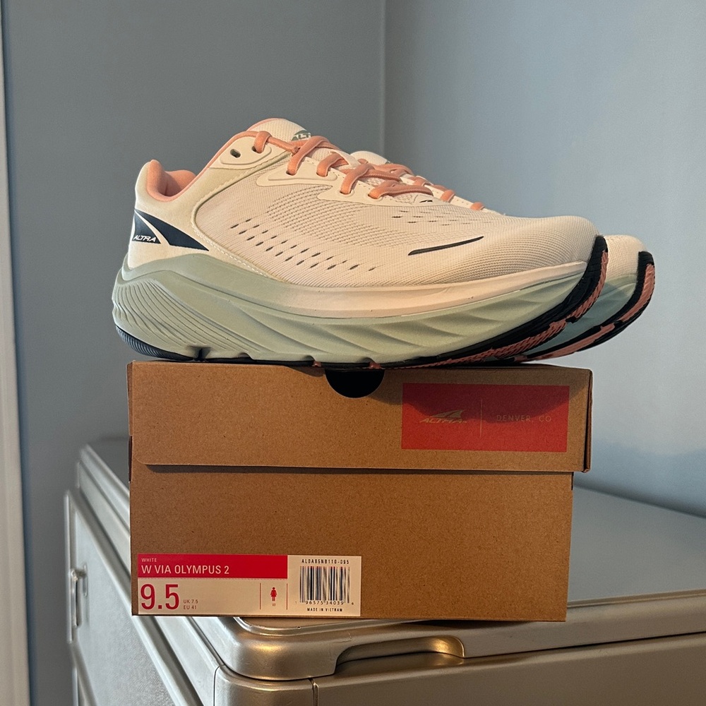 Altra Women's Olympus 2 Running Shoes - Cream with Peach Accents